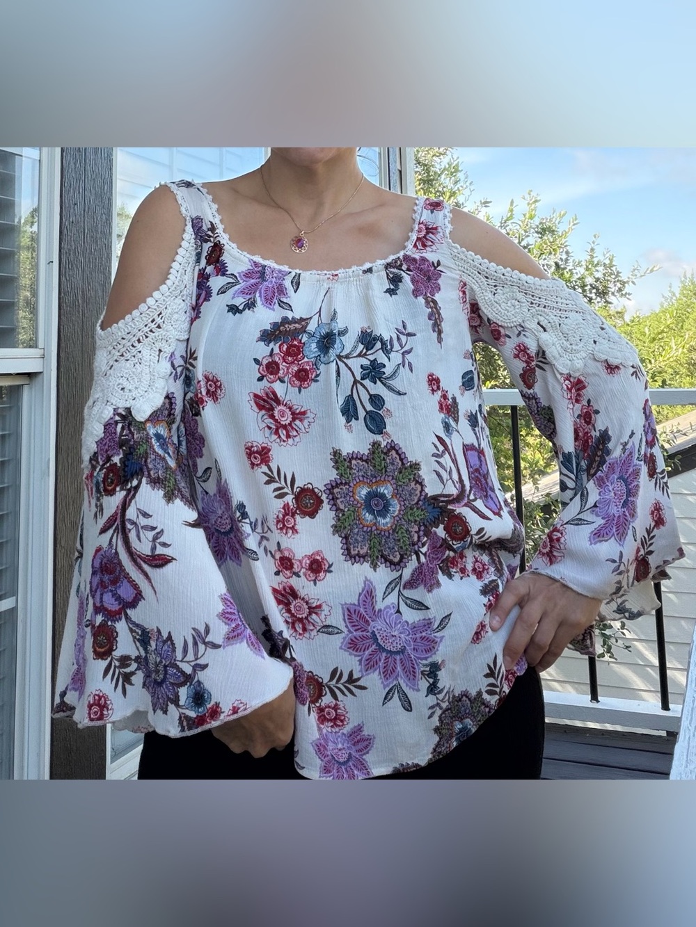 Bila Women’s White BOHO Floral Top